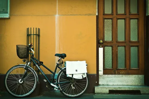 Sliding Doors: Old as Rome but Modern as Tomorrow